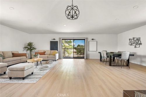 9150 10th Ave, Hesperia, CA, 92345-3938 | Card Image