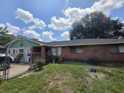 5233 Breen Dr, Houston, TX, 77086-4036 | Card Image