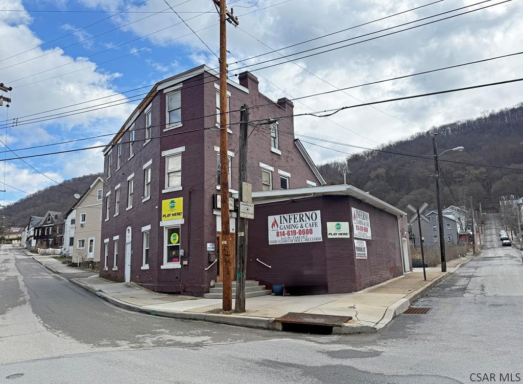 1002 Church Ave, Johnstown, PA 15901