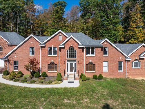 320 Summerhill Dr, Chillicothe, OH, 45601-8385 | Card Image