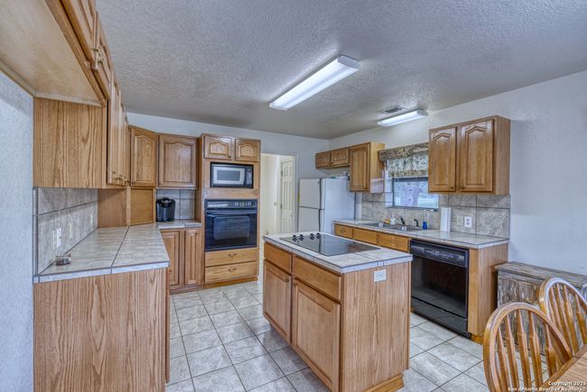 1300 Cattail Rd., Home with 3 bedrooms, 2 bathrooms and null parking in Leakey TX | Image 16