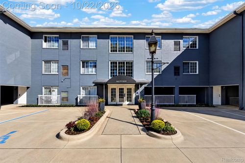 318-662 Purdy St, Birmingham, MI, 48009-1788 | Card Image