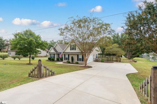 117 Sprouse Ln, Fountain Inn, SC, 29644-9742 | Card Image