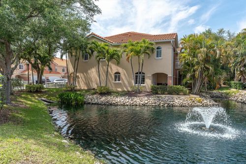 6224 Vista Verde Dr W, St Petersburg, FL, 33707-6909 | Card Image