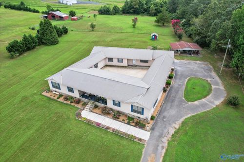 8500 Simpson Point Rd, Grant, AL, 35747-8680 | Card Image