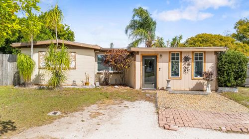 10549 112th Ave, LARGO, FL, 33773-3826 | Card Image