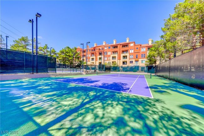 UNIT-121 - 210 E Flamingo Rd, Condo with 2 bedrooms, 2 bathrooms and null parking in Las Vegas NV | Image 24