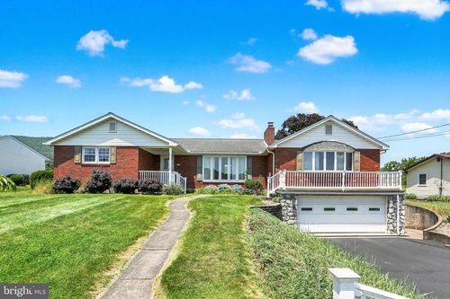 109 Ridgeview Dr, LEWISTOWN, PA, 17044-9006 | Card Image