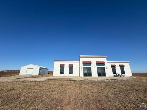 2265 U Rd, Strong City, KS, 66869-9838 | Card Image