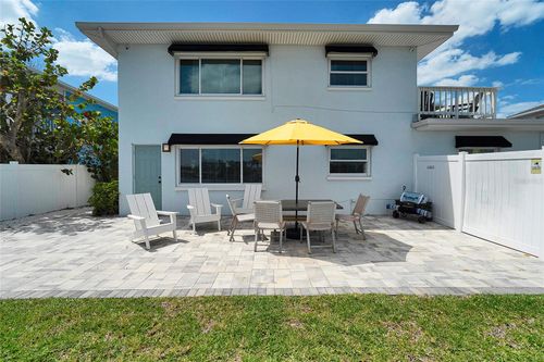 2605 Bay Blvd, INDIAN ROCKS BEACH, FL, 33785-3147 | Card Image
