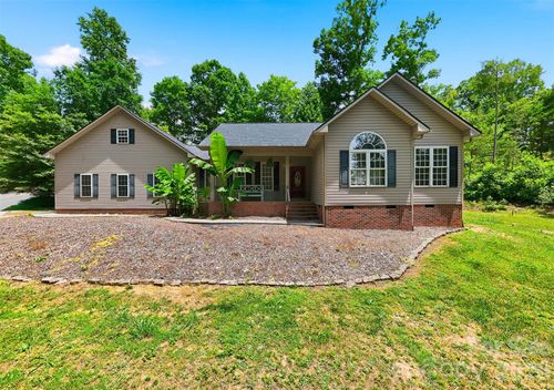 1395 Robinhood Dr, Morganton, NC, 28655-6021 | Card Image