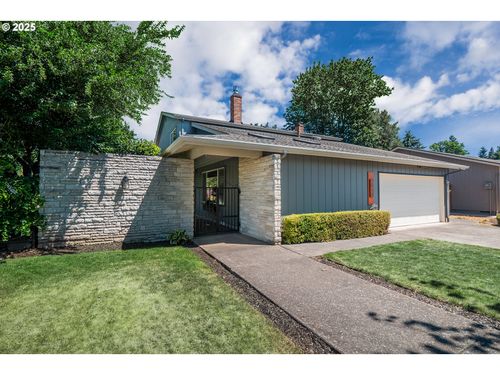 2915 Chuckanut St, Eugene, OR, 97408-7313 | Card Image