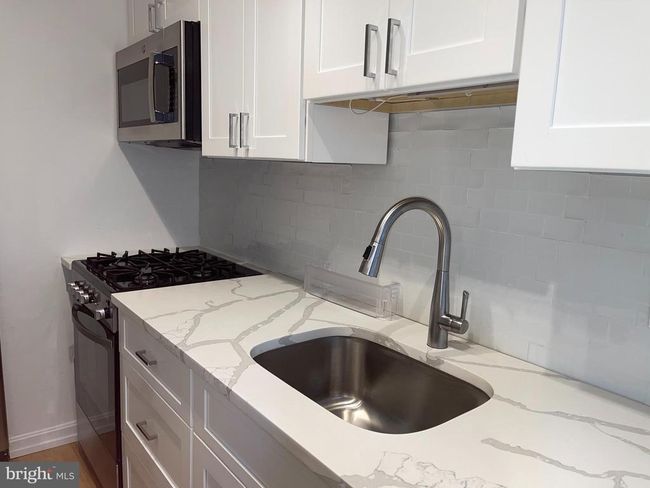APT-708 - 1810 Rittenhouse Sq, Condo with 2 bedrooms, 1 bathrooms and null parking in PHILADELPHIA PA | Image 8