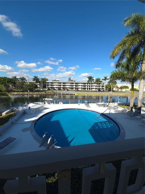 apt-110-467 Golden Isles Dr, Hallandale Beach, FL, 33009-7576 | Card Image