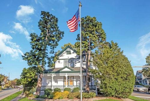 lower-215 Conklin Street, Oyster Bay, NY, 11735 | Card Image