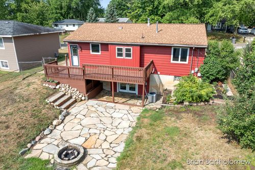 506 Clayton Ave, Walker, MI, 49534-3510 | Card Image