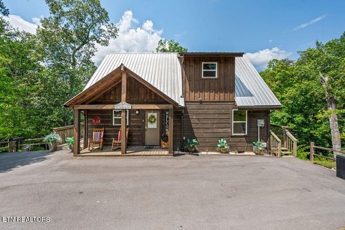 1519 Bluff Ridge Rd, Sevierville, TN, 37876-2682 | Card Image