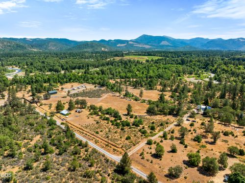 699 Pine Cone Dr, Cave Junction, OR, 97523-9737 | Card Image