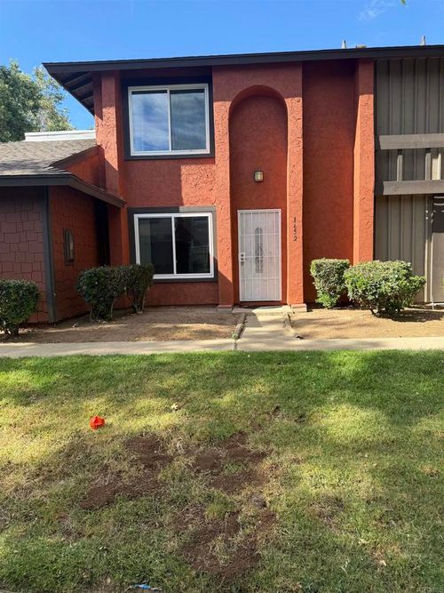 2-1652 Summertime Dr, El Cajon, CA, 92021-1066 | Card Image