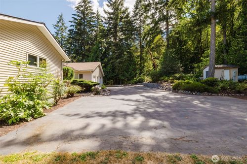1225 Ne Hoffs Dr, Poulsbo, WA, 98370-8079 | Card Image