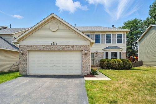 2942 Heather Ln, Montgomery, IL, 60538-5118 | Card Image