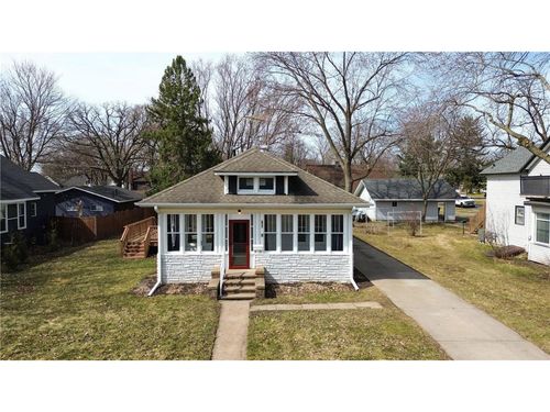 109 S Dallas St, River Falls, WI, 54022-2202 | Card Image