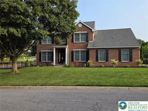 3903 Tamarind Dr, Bethlehem, PA, 18020-7651 | Card Image