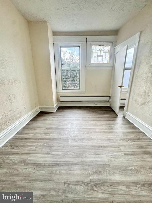 apt-2r-5040 Walnut St, PHILADELPHIA, PA, 19139-4247 | Card Image