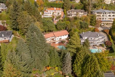 860 Fairmile Rd, House other with 5 bedrooms, 4 bathrooms and 5 parking in West Vancouver BC | Image 3