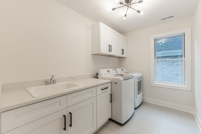 laundry 2nd level | Image 31
