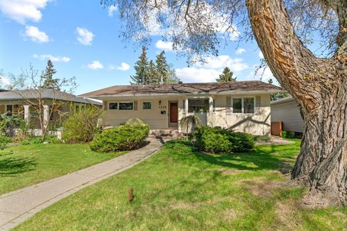 1334 Hamilton St Nw, Calgary, AB, T2N3W6 | Card Image