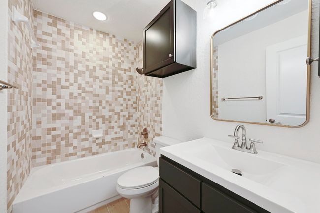 APT-212 - 3204 Menchaca Rd, Condo with 2 bedrooms, 2 bathrooms and 2 parking in Austin TX | Image 14