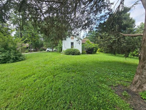 6001 Wade Ln, Knoxville, TN, 37912-3304 | Card Image