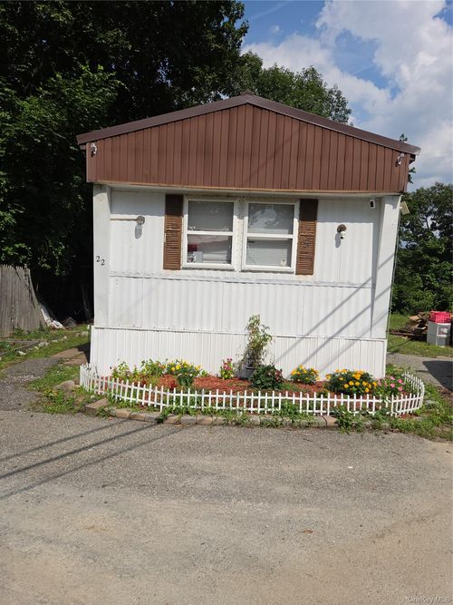 22-9 Rivercrest Rd, Highland Fls, NY, 10928-4539 | Card Image