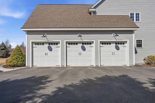 12 Orchard Blossom Rd, Windham, NH, 03087-1277 | Card Image