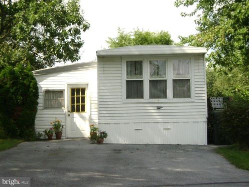512 Liberty Dr, MOUNT WOLF, PA, 17347-8706 | Card Image