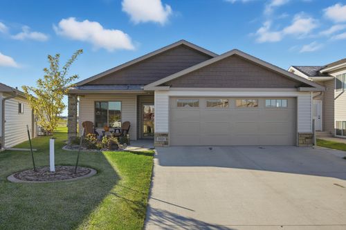 3321 Maple Leaf Loop S, Fargo, ND, 58104 | Card Image