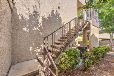 2176 - 5250 S Rainbow Boulevard, Condo with 3 bedrooms, 2 bathrooms and null parking in Las Vegas NV | Image 2