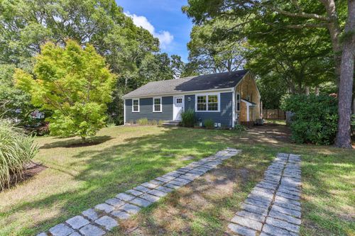 7 Elliot Way, Harwich, MA, 02645-1411 | Card Image