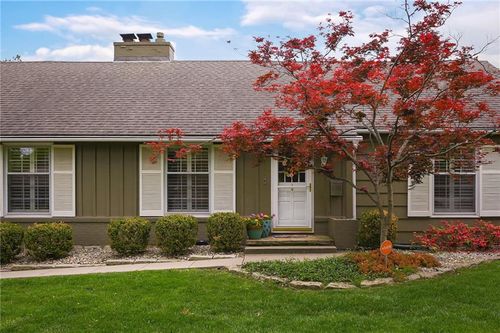 4819 W 65th St, Prairie Village, KS, 66208-1355 | Card Image
