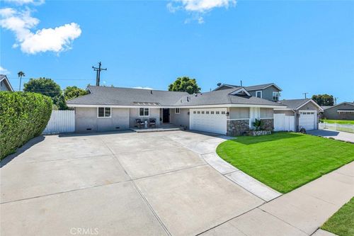 12872 Woodlawn Ave, Tustin, CA, 92780-2449 | Card Image