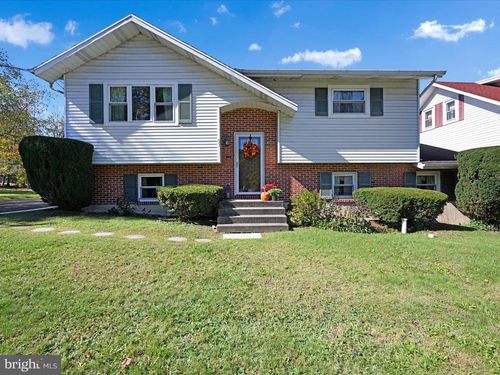 93 Washington St, MIDDLEPORT, PA, 17953-2200 | Card Image