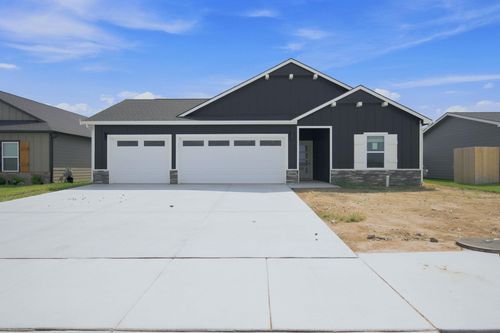 1606 N Topaz Ln, Mulvane, KS, 67110 | Card Image