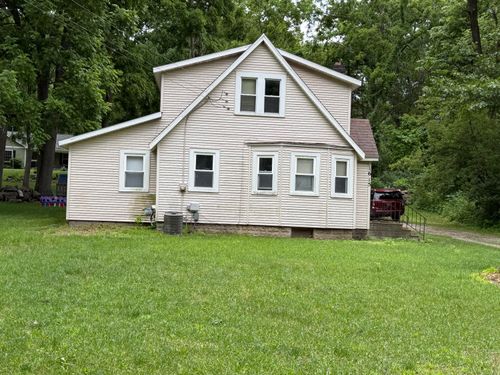1615 Gilletts Lake Rd, Jackson, MI, 49201-7609 | Card Image