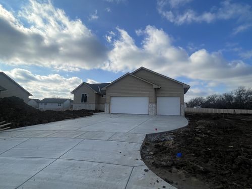 1633 N Wildflower Ct, Andover, KS, 67002-8996 | Card Image
