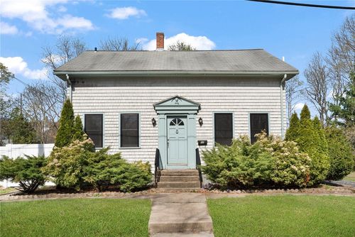 32 Brookdale Ave, Cranston, RI, 02921-1114 | Card Image