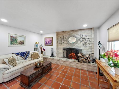 2433 Avenida De Las Estrellas, Santa Fe, NM, 87507-5362 | Card Image
