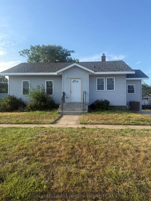 1618 W 6th St, Hastings, NE, 68901-4826 | Card Image