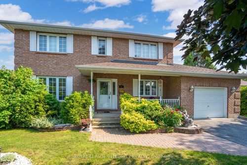 60 Hickory St, Ingleside, ON, K0C1M0 | Card Image
