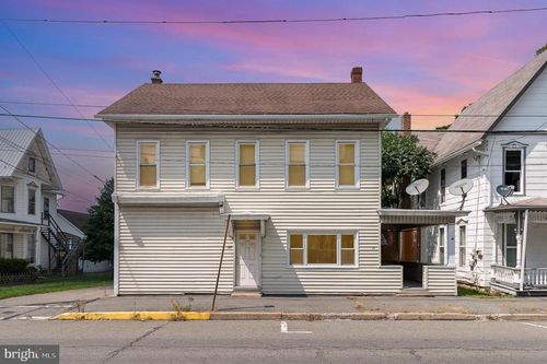 29 W Main St, ELIZABETHVILLE, PA, 17023-2002 | Card Image